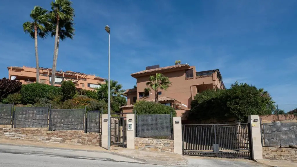 2297 Superb 2 bedrooms with seaview