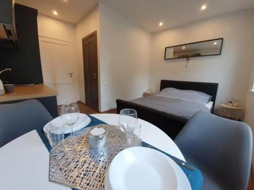 Oak house apartments