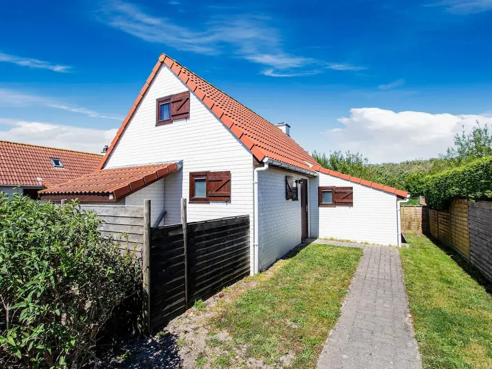 Enticing Holiday Home in De Haan With Garden