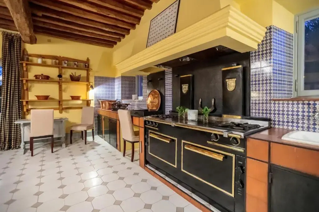Le Mas de Peint - Hôtel et Restaurant