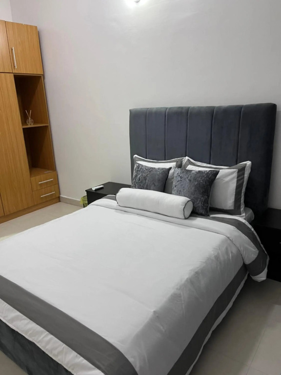 The Zen Loft - 2BR Open Plan Apt W/Pool+Smart Lock