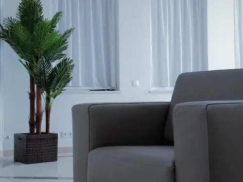 Bowen, Luxury Suites