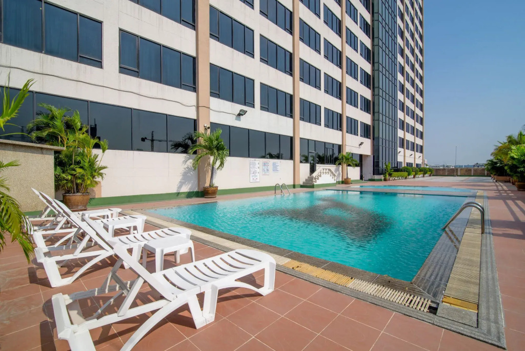Alexander Hotel