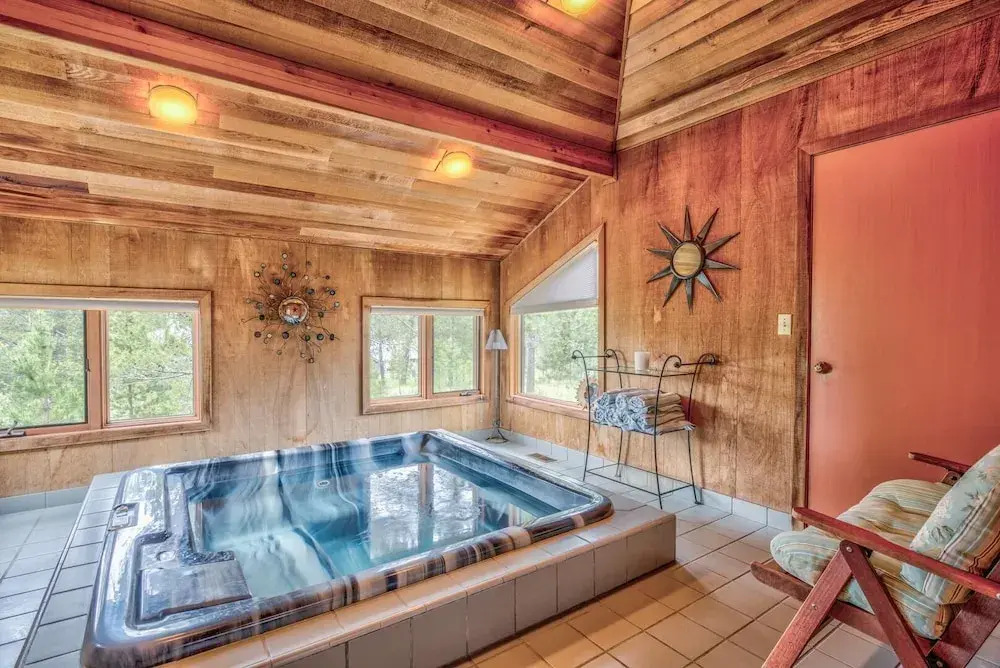 2 Tan Oak-Hot Tub-3BR/2BA