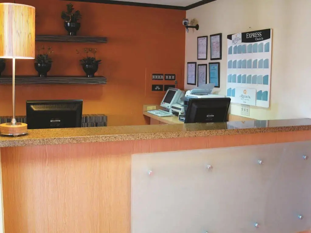 Magnolia Inn and Suites