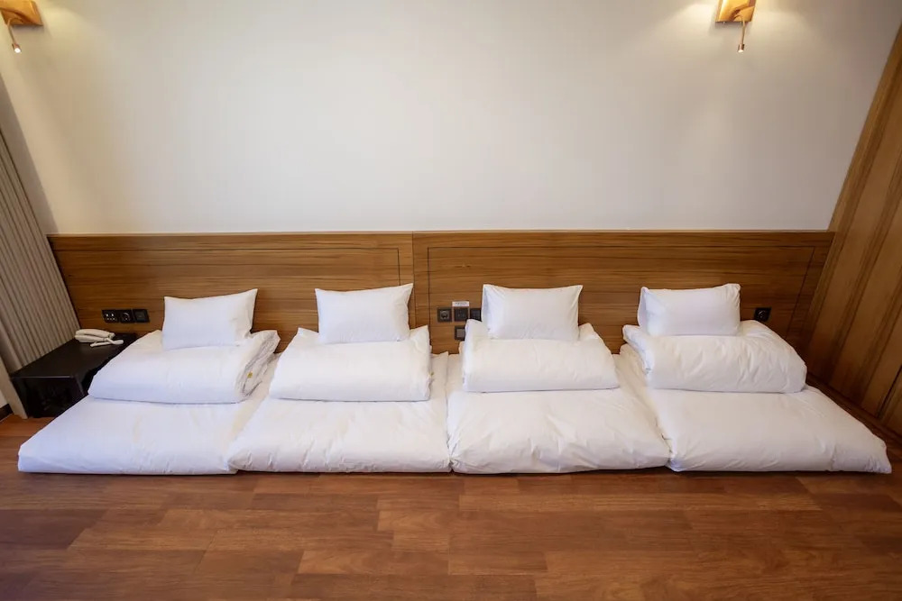 Luel Hotel