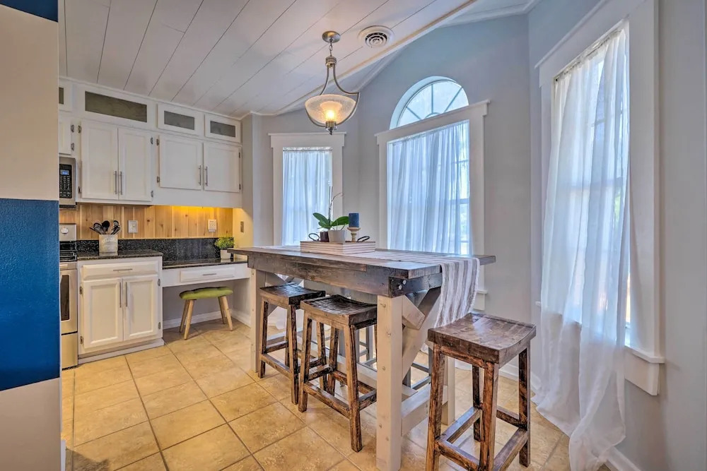 Peaceful Wilmington Home Near Beach & Downtown!