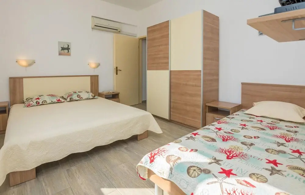 Awesome Home in Vir With Wifi and 5 Bedrooms
