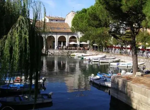 Relais De La Place