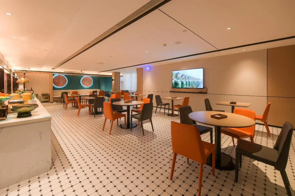 City Comfort Inn Hotel (Shaoyang Central Hospital High-Speed Railway Station)