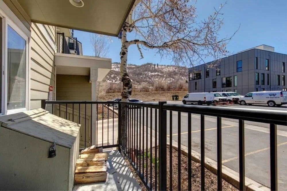 Suncreek A-7 2 Bedroom Condo by RedAwning