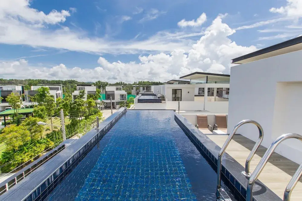 4 Bdr Villa with Cinema in Laguna 800m to Beach