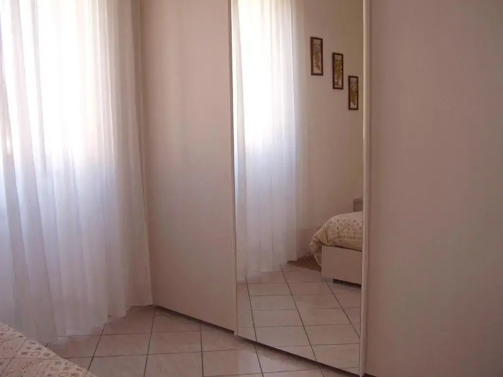 Jean Home