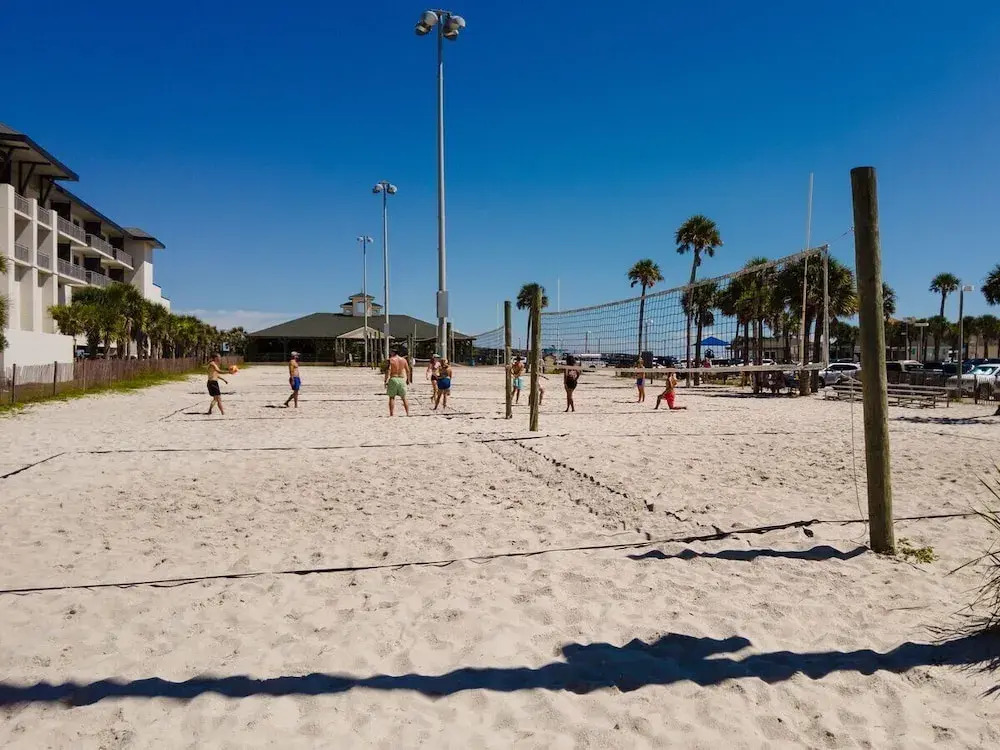 St Augustine Beach Retreat~ Oceanfront Resort 2 Pools Hot Tubs Pickleball, Trolley!