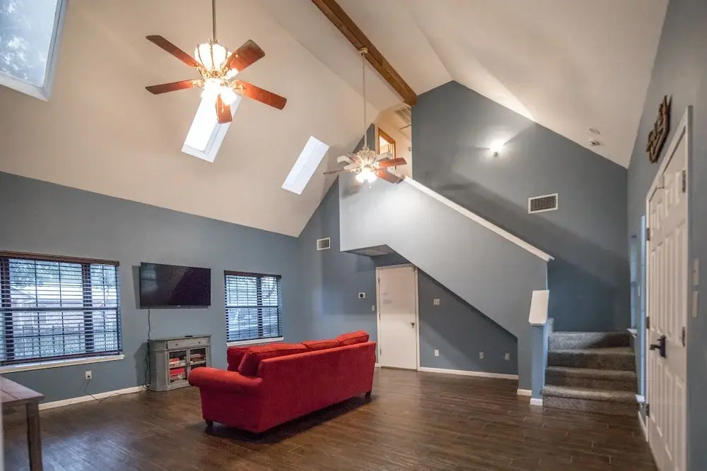 Water's Edge Retreat 4 Bedrooms 2.5 Bathrooms Home