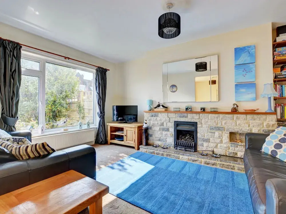Modish Holiday Home in Swanage With Garden