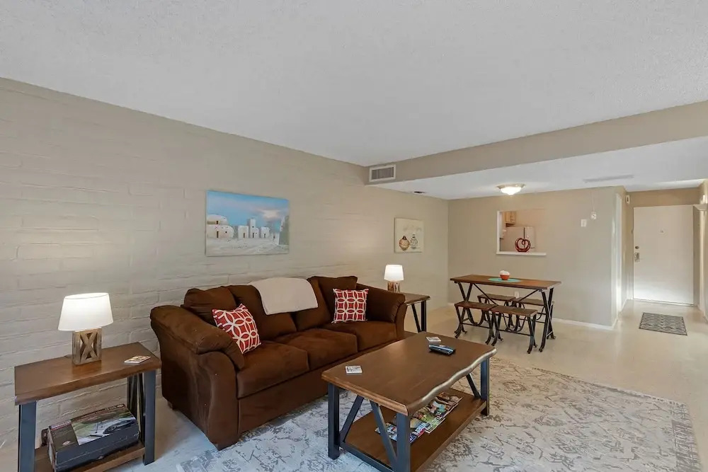 Sitting Pretty 2 BR by Casago