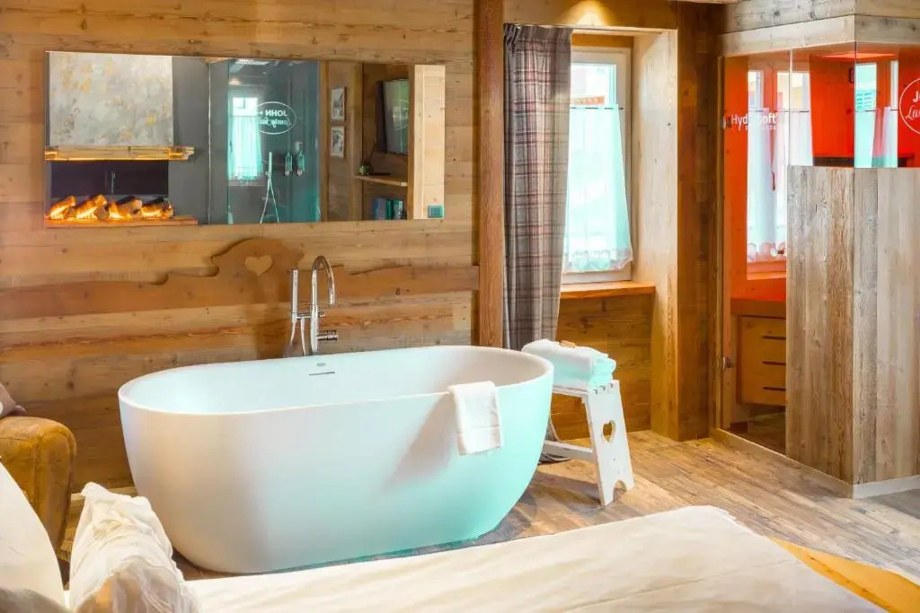 John Luxury Suites