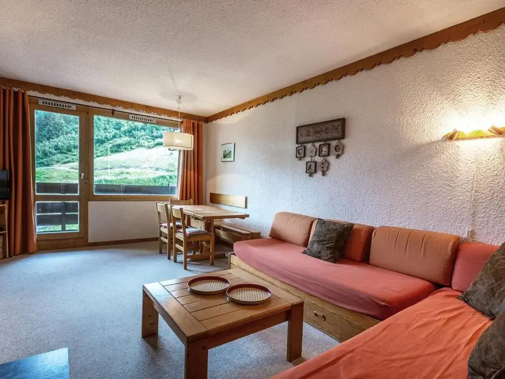 Appartement Les Allues-Méribel, 2 pièces, 6 personnes - FR-1-355-50