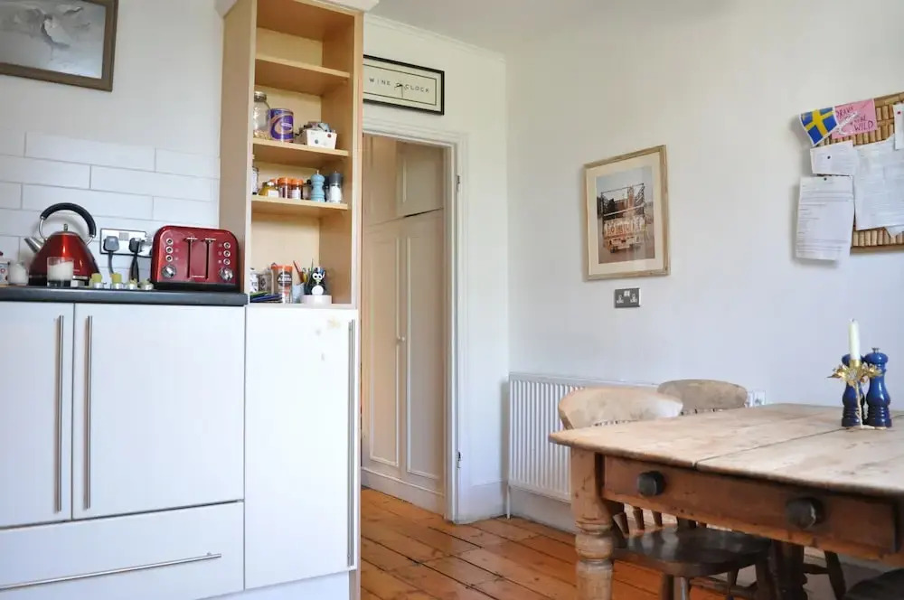 3 Bedroom Apartment in Clapham North