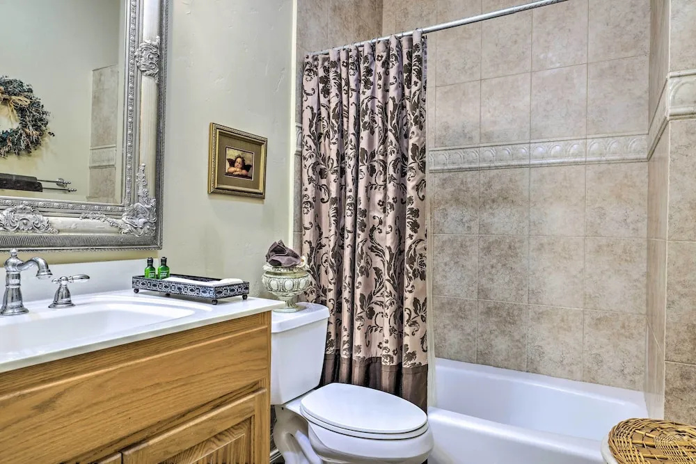 Extravagant 4,500 Sq Ft Home in Hill Country!