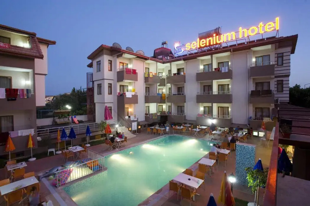 Selenium Hotel