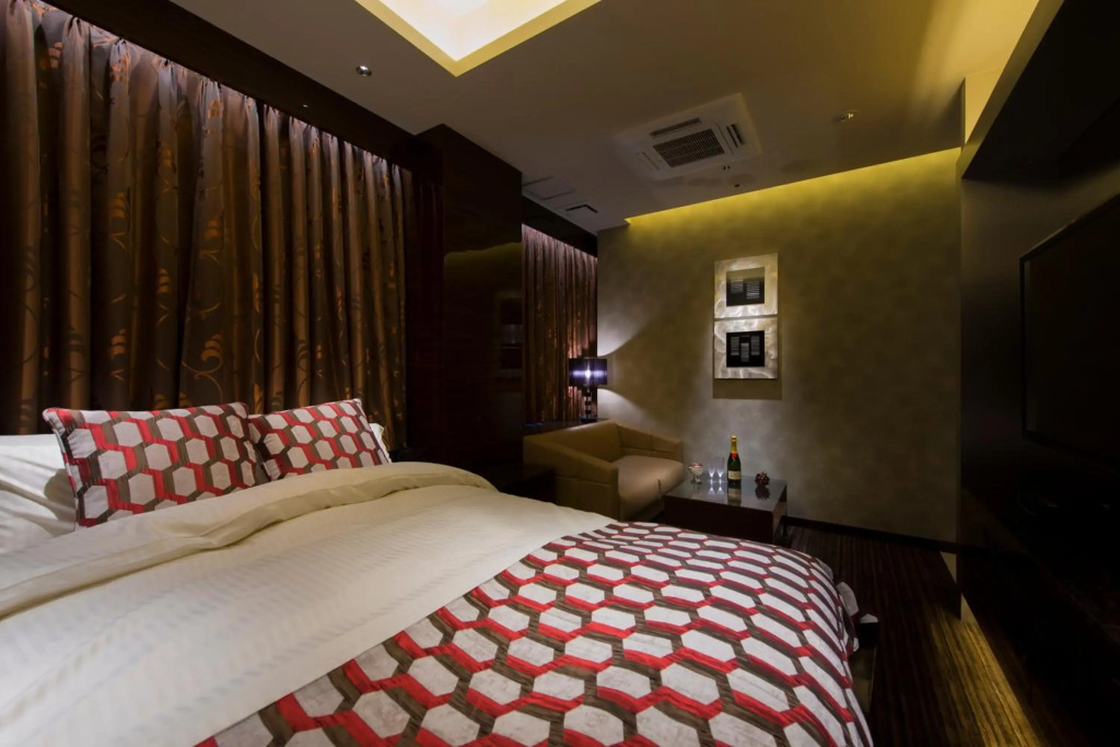 HOTEL GLANZ CASCATA
