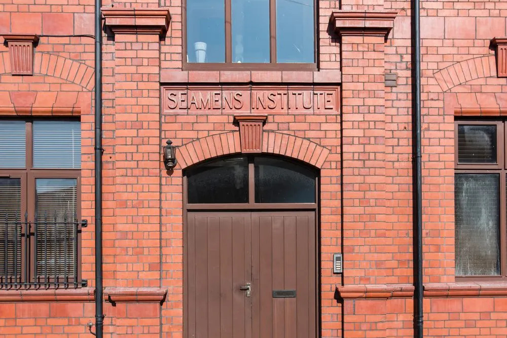 The old seamans mission