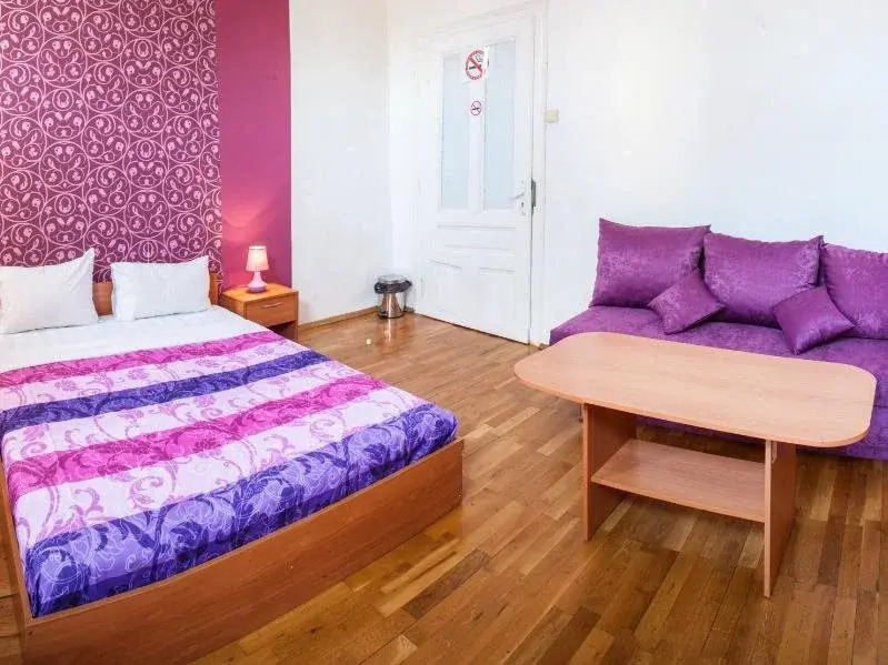 Ivani Hostel and B&B