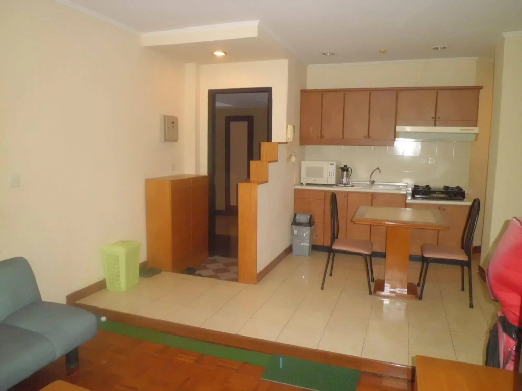 Shinju Apartment