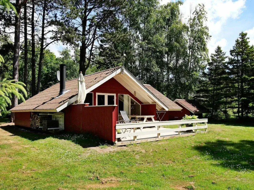 Peaceful Holiday Home in Humble With Beach