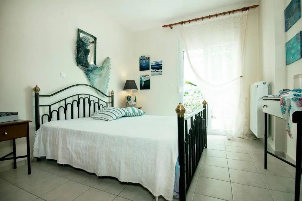 Menexe Apartments-Kelyfos