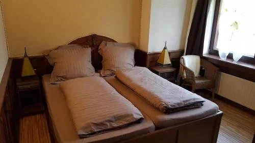 Landhotel "Zum Doppeldecker"