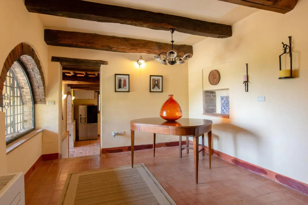 Il Giardino will make you fall in love with its enchanting view of the Umbrian countryside and Lake-Il Giardino