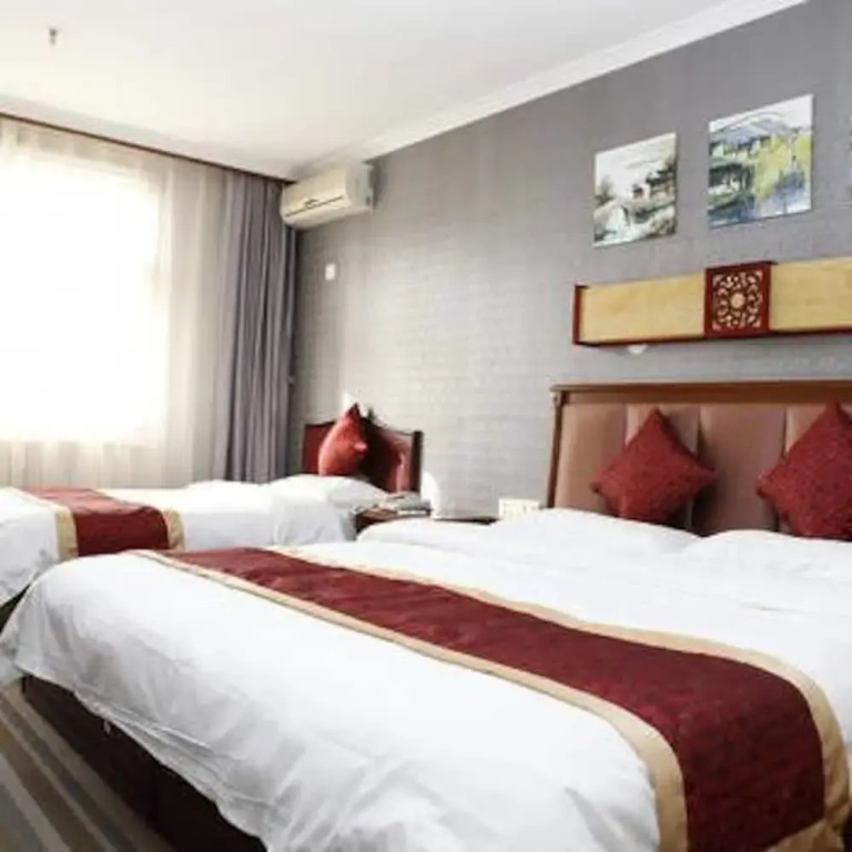 Bailu Binshe Hotel (Beijing Xinguozhanhou Shaqi Subway Station)