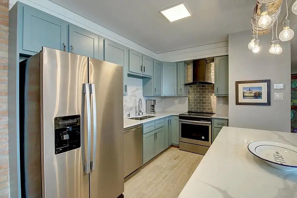 Channelview 117 1 Bedroom Condo by Redawning