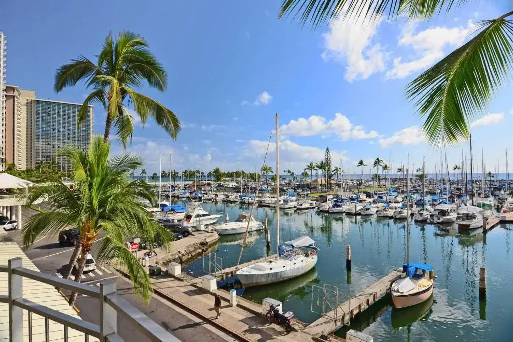 Ilikai Marina #386