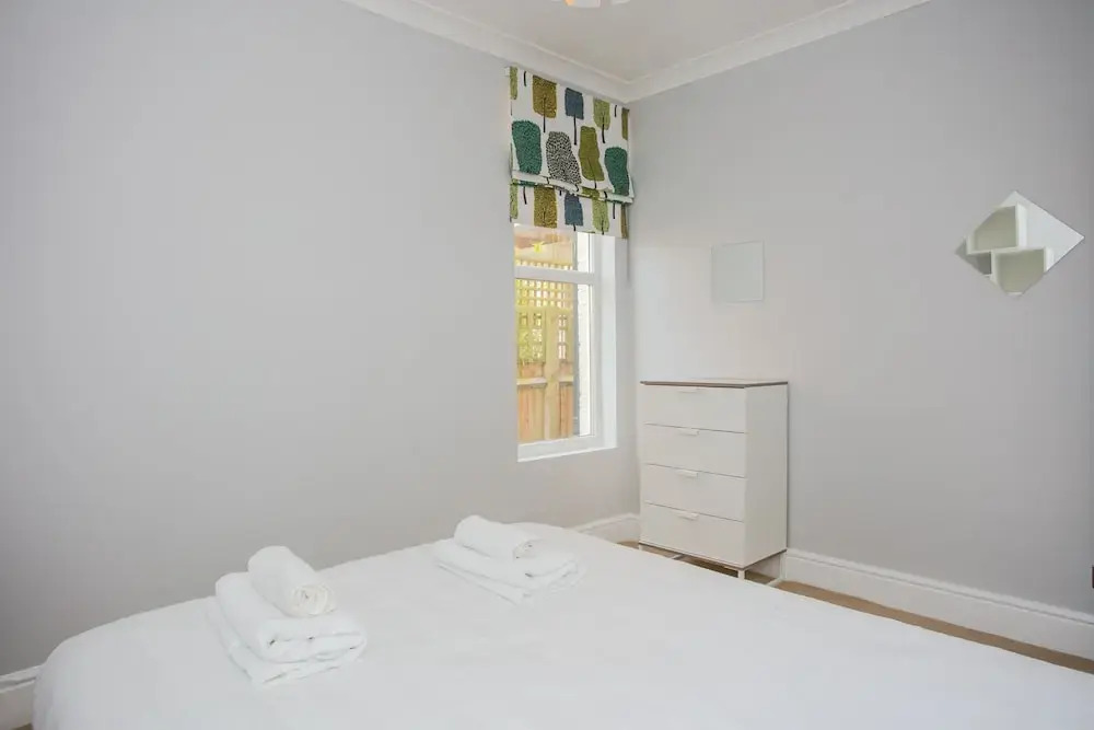 Three Bedroom Apartment in Willesden Green