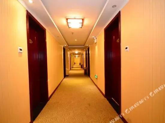 Peixian Yiru Express Hotel