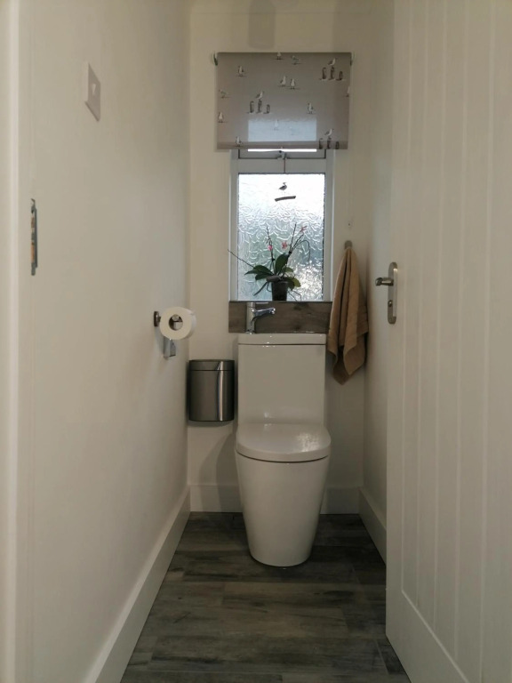 Two Sails - Spacious, Stylish, Unique, Parking, High Speed Fibre Broadband, Over 280 channels including Sky and BT Sports, Sky Cinema plus more