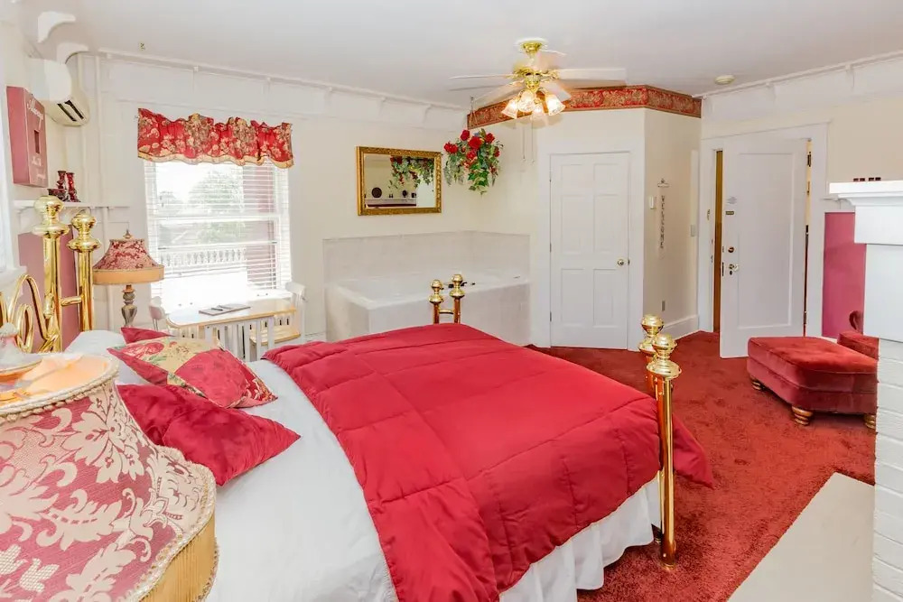The Firelight Inn on Oregon Creek Bed and Breakfast