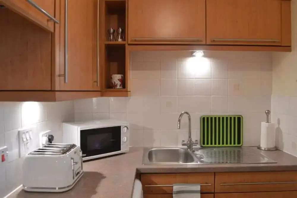 2 Bedroom Apartment off Leith Walk Sleeps 5