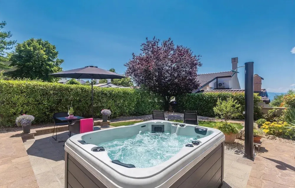 Nice Home in Njivice with Hot Tub, WiFi & 1 Bedrooms