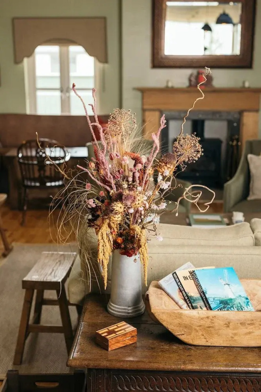 Nest Farmhouse
