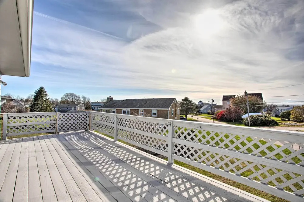 Rhode Island Oceanview Retreat: Walk to Shore!