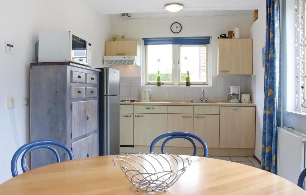 3 Bedroom Cozy Home In Wemeldinge