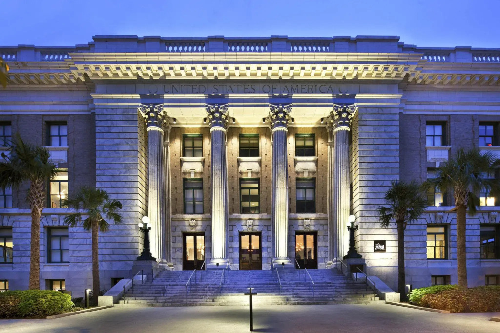 Le Méridien Tampa, The Courthouse