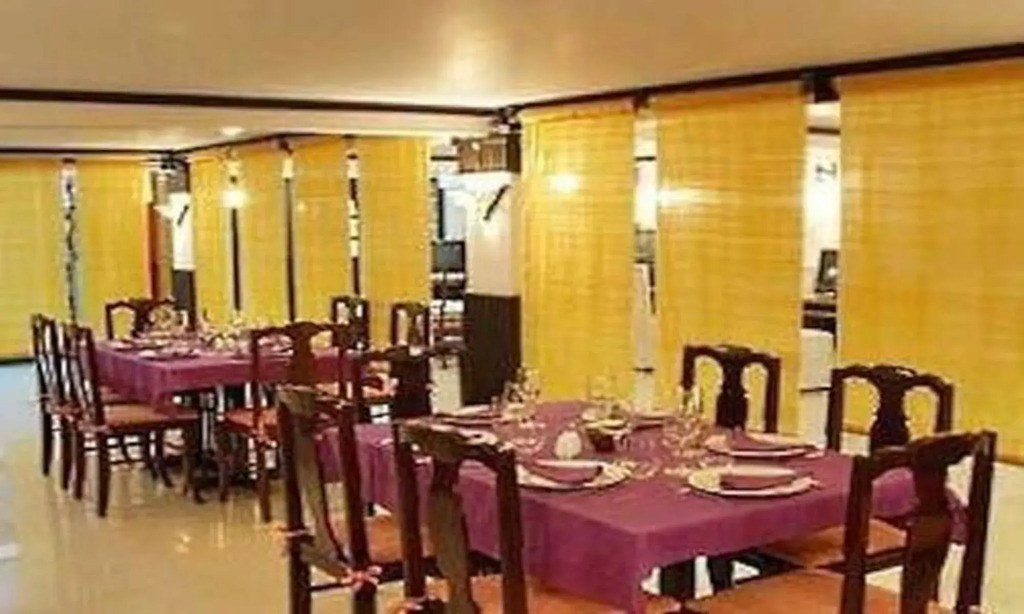 New Lao Paris Hotel