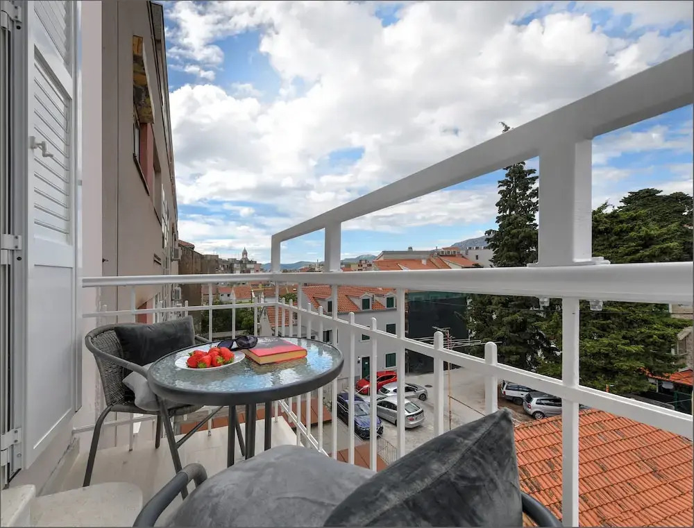 Via Porto Rooms