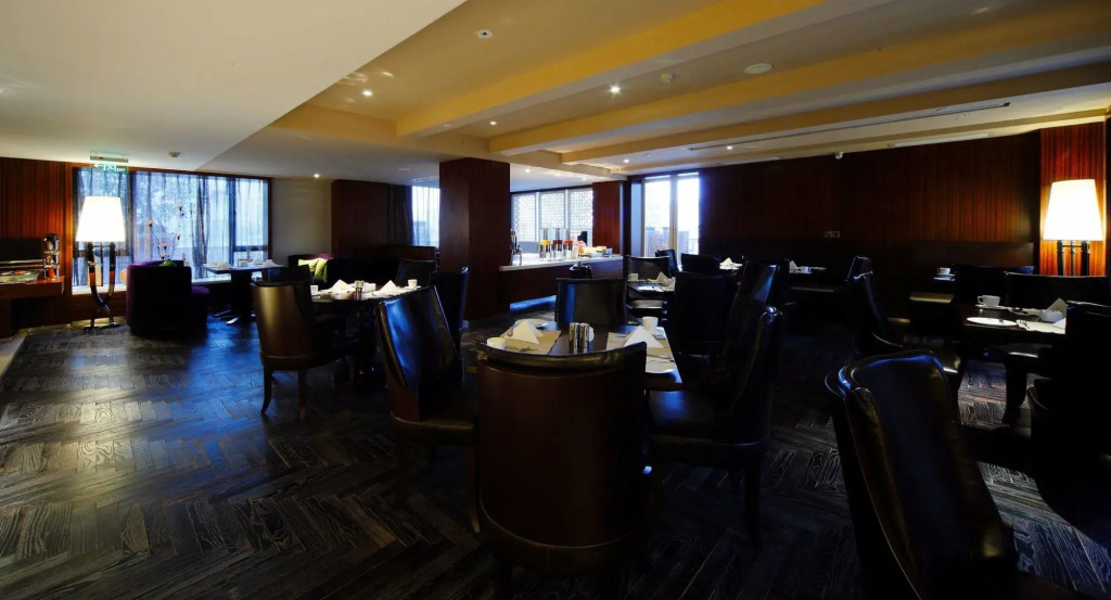 DW Hotel